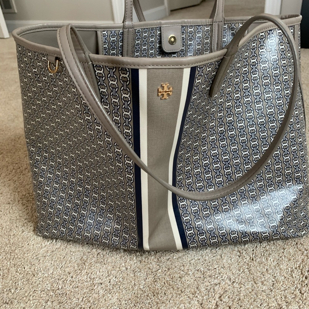 Tory Burch Gemini Patent Tote